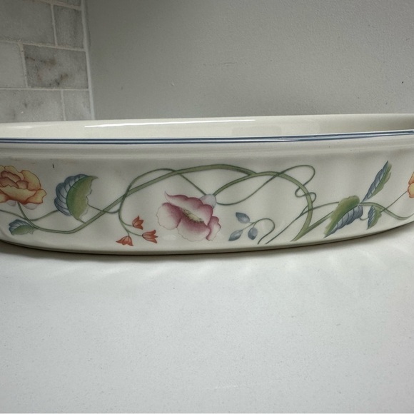 Villeroy & Boch's Vilbofour Albertina Pattern Oven To Tableware Oval Baking Dish - Picture 2 of 7